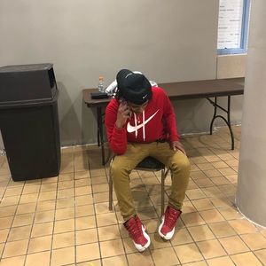 Meet your Posher, Janara